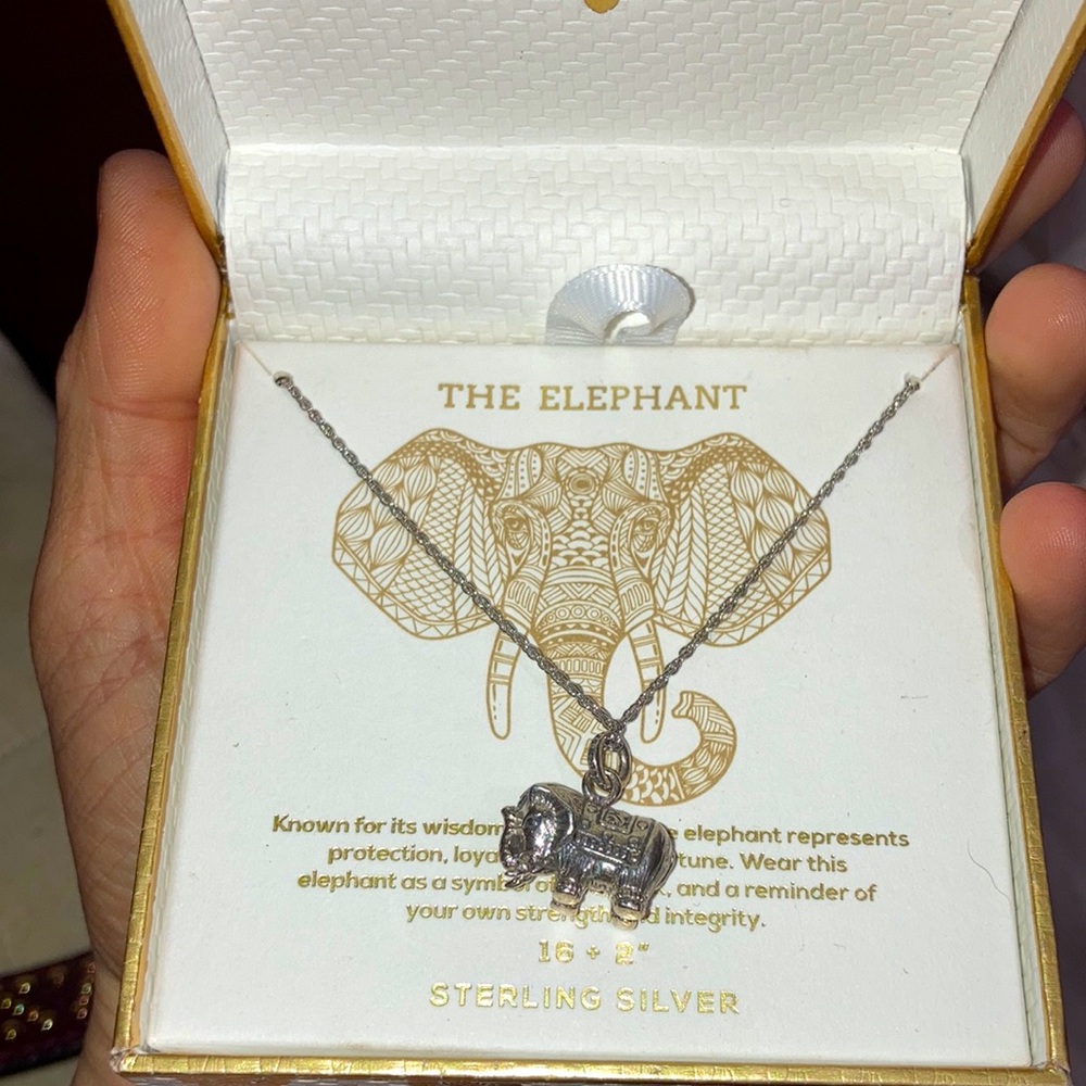 Women’s elephant necklace